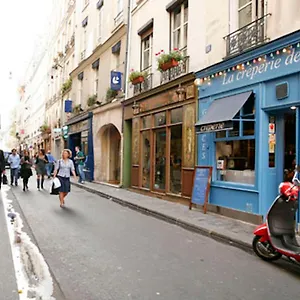 La Sorbonne Pantheon Private Studio Apartment